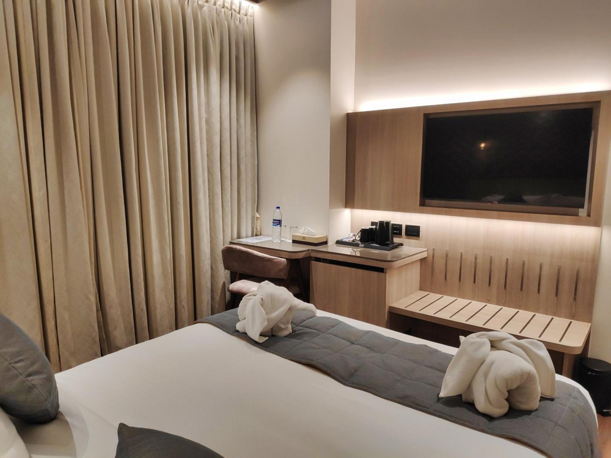 Maxxvalue Hotel Midc - Andheri Bombay Esterno foto